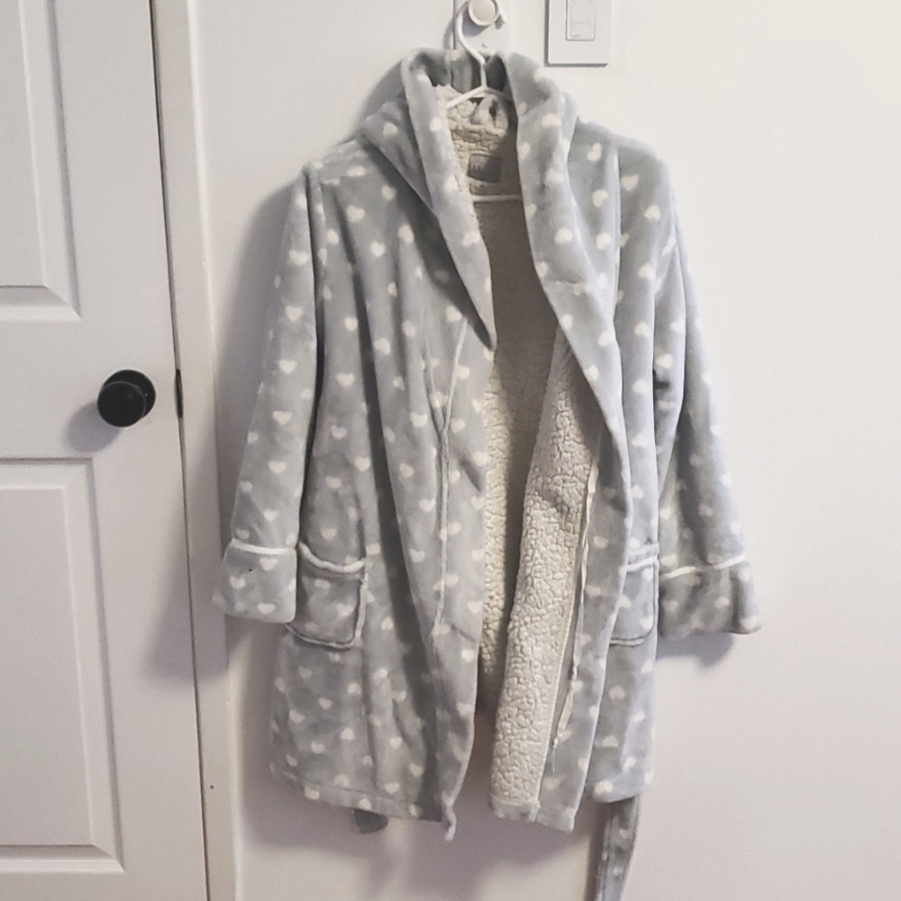 Miiyu Small fuzzy Bath Robe